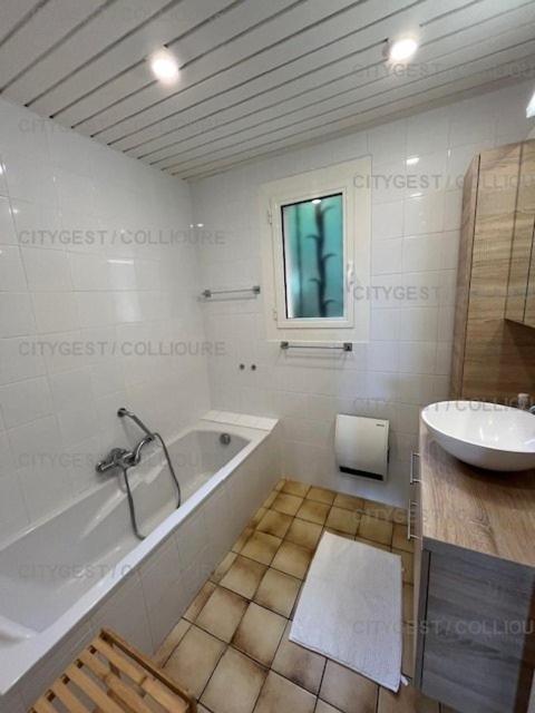 6Amb38 Villa Avec Terrasse Dans Residence Avec Piscine Commune كولِيورْ المظهر الخارجي الصورة
